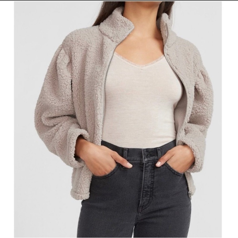 Express • NWT Super Soft Cozy Sherpa Zip Up Jacket Cream Taupe Gray Size Small